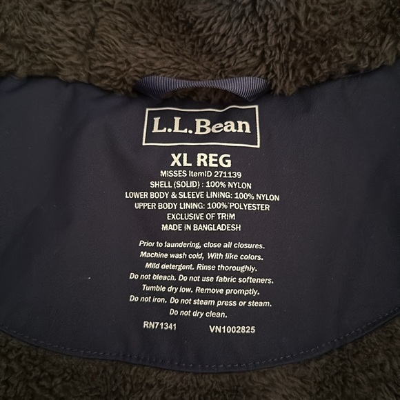 LLBean Hooded Parka - Picture 6 of 7